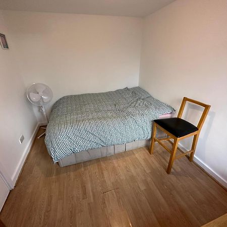 런던 Newbury 아파트 외부 사진