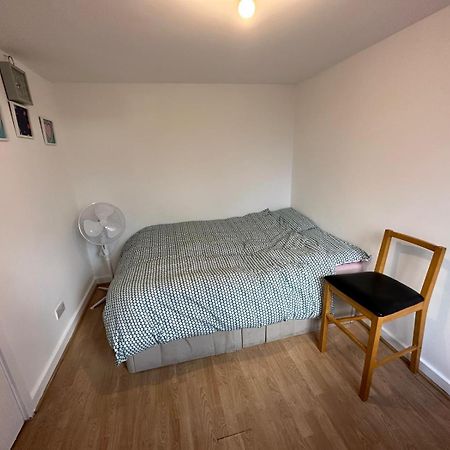 런던 Newbury 아파트 외부 사진